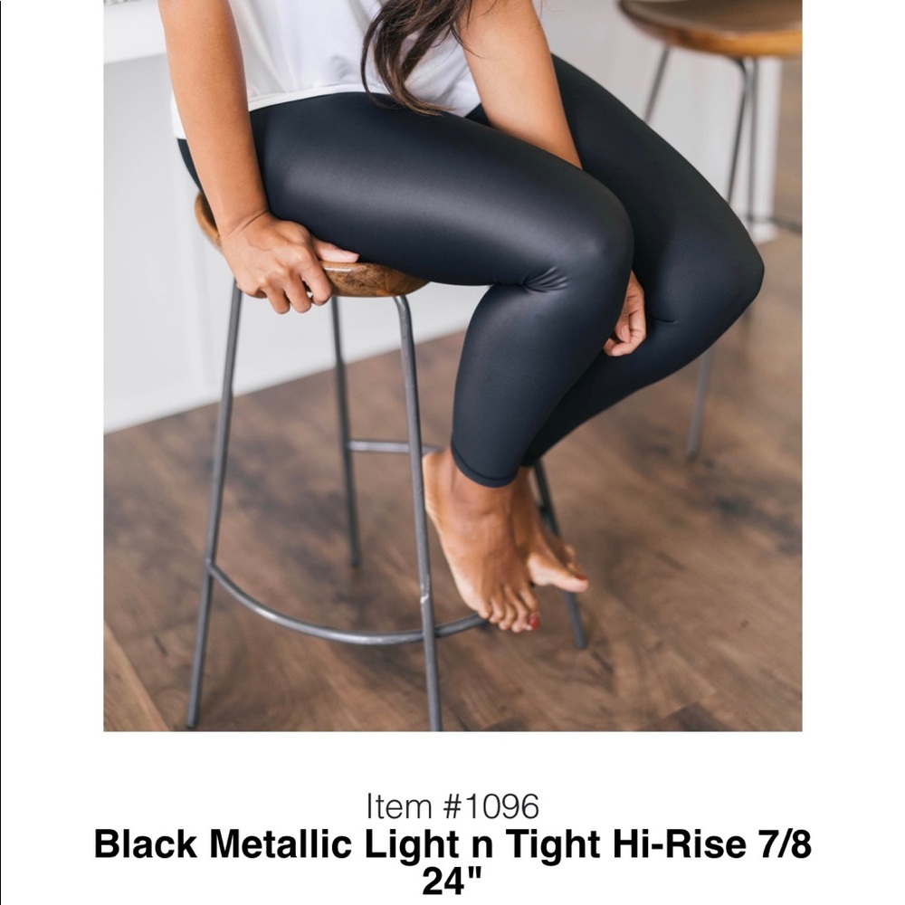 Zyia Metallic Leggings